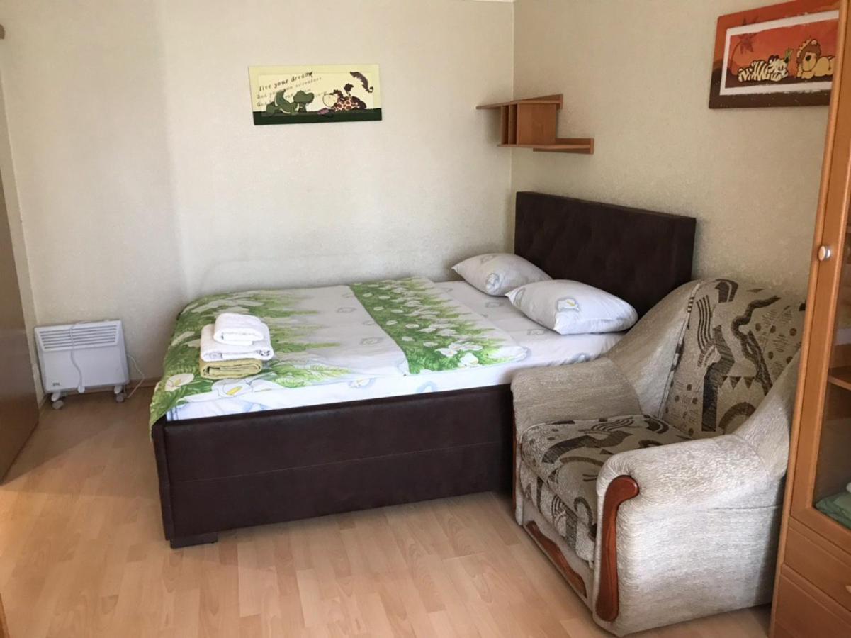 Apartment On Vandy Vasylevskoi 8